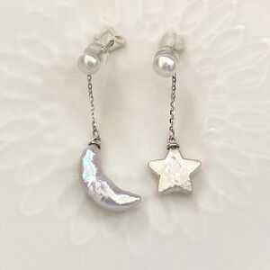 E31-Handmade Moon And Star Pearl Earring